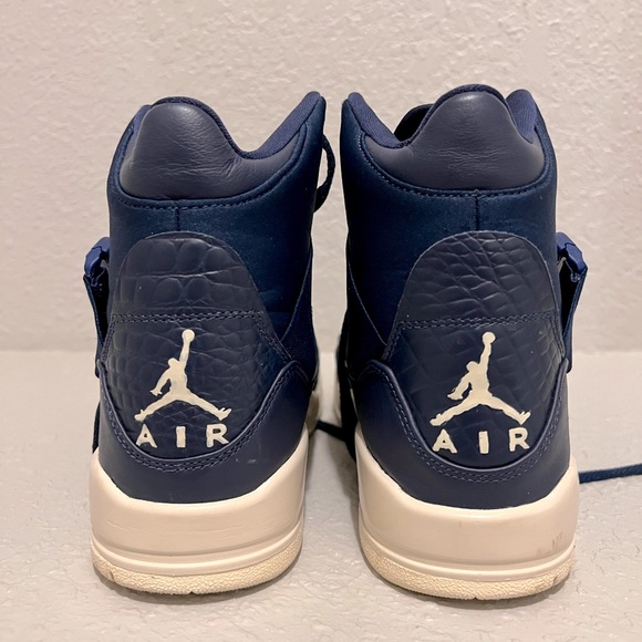 Air Jordan 3 Retro Explorer High Midnight Navy - Picture 5 of 7